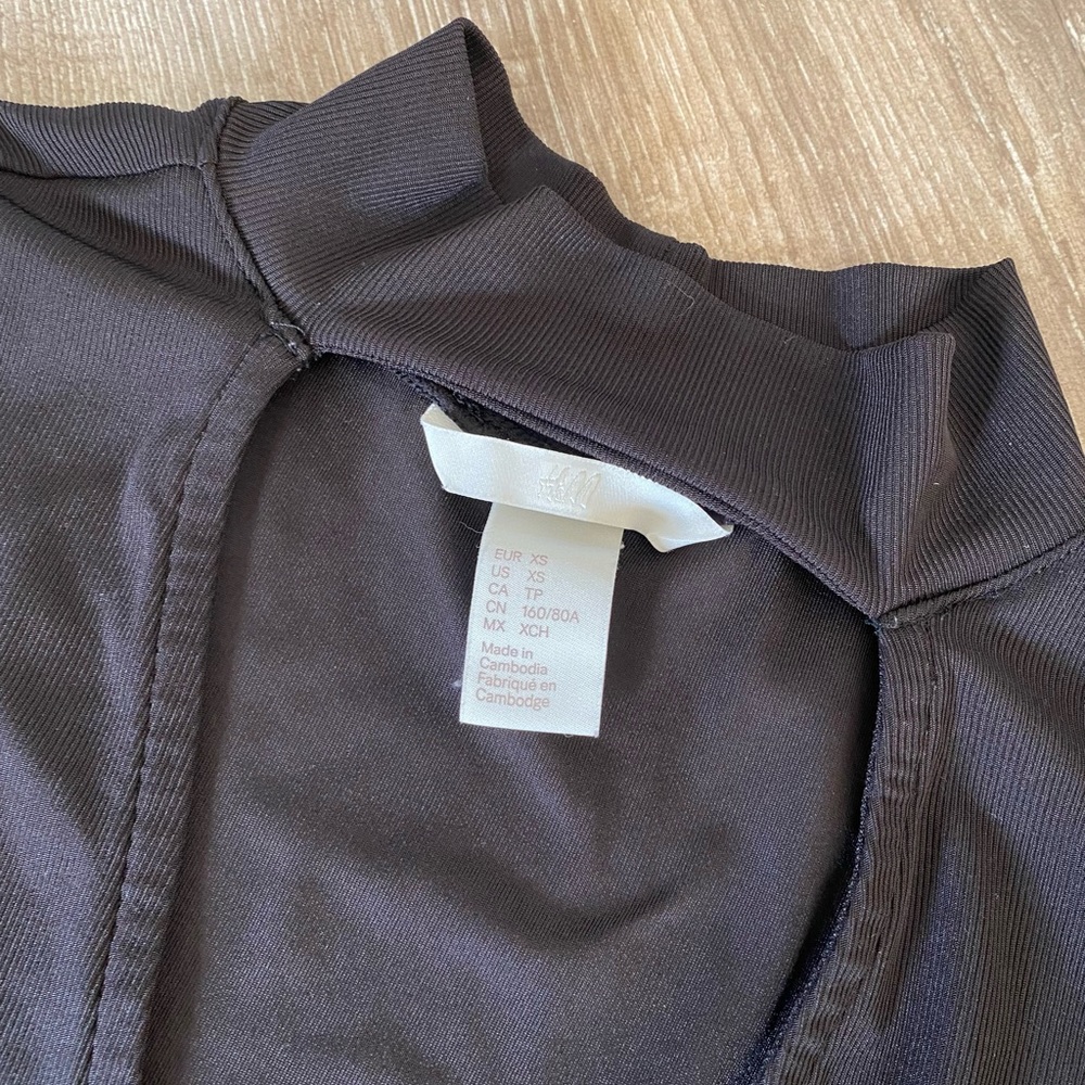 BLACK TOP (XS) - Picture 3 of 4